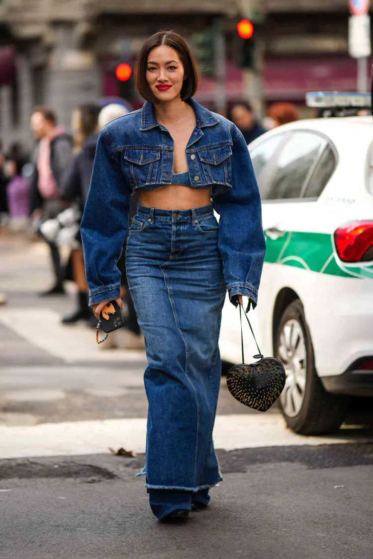 tendance mode autmne hiver 2023 veste jeans oversize femme jupe longue