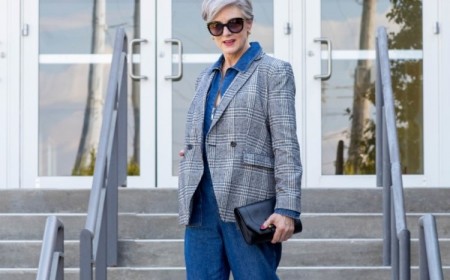 tenue moderne garde robe idéale femme 60 ans automne 2023