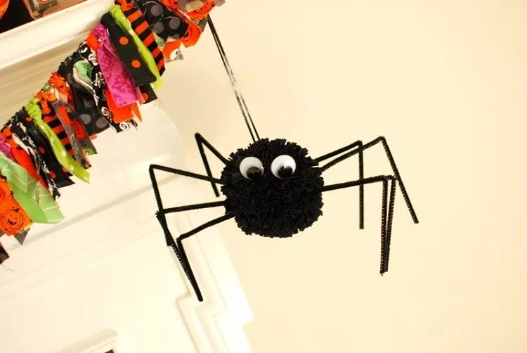 araignée pompon halloween