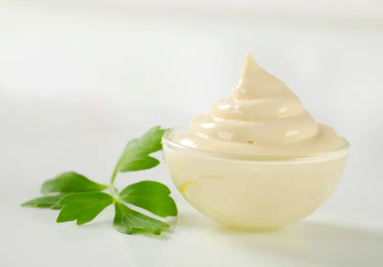 la mayonnaise produit le plus efficace contre les poux traitements naturels vinaigre blanc biccarbonate