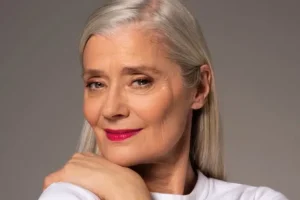 quel est le maquillage qui fait vieillir à 50 ans