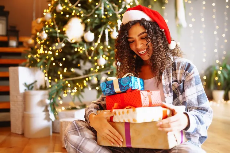 Cadeaux Noël 2023 : 18 idées de produits de beauté dont les ados raffolent  - Elle