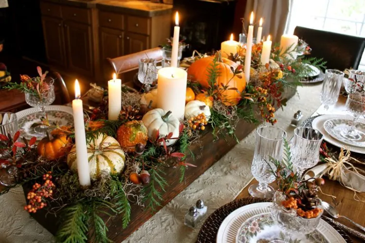 centre de table avec des bougies pour l'automne déco de fête octobre novembre
