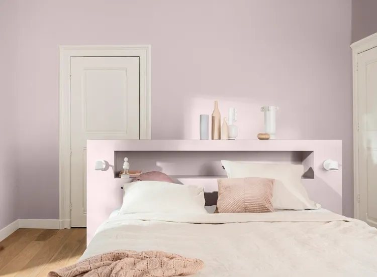 déco chambre peinture rose gris tendre cocon sweet embrace couleur de l'année 2024 dulux