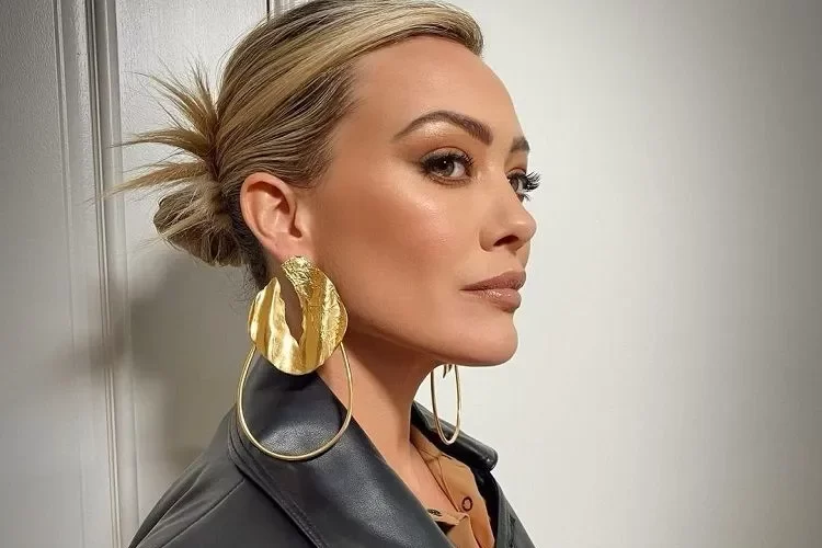 idées tendance coiffures femme 20 30 40 ans pour cacher les premiers cheveux blancs gris