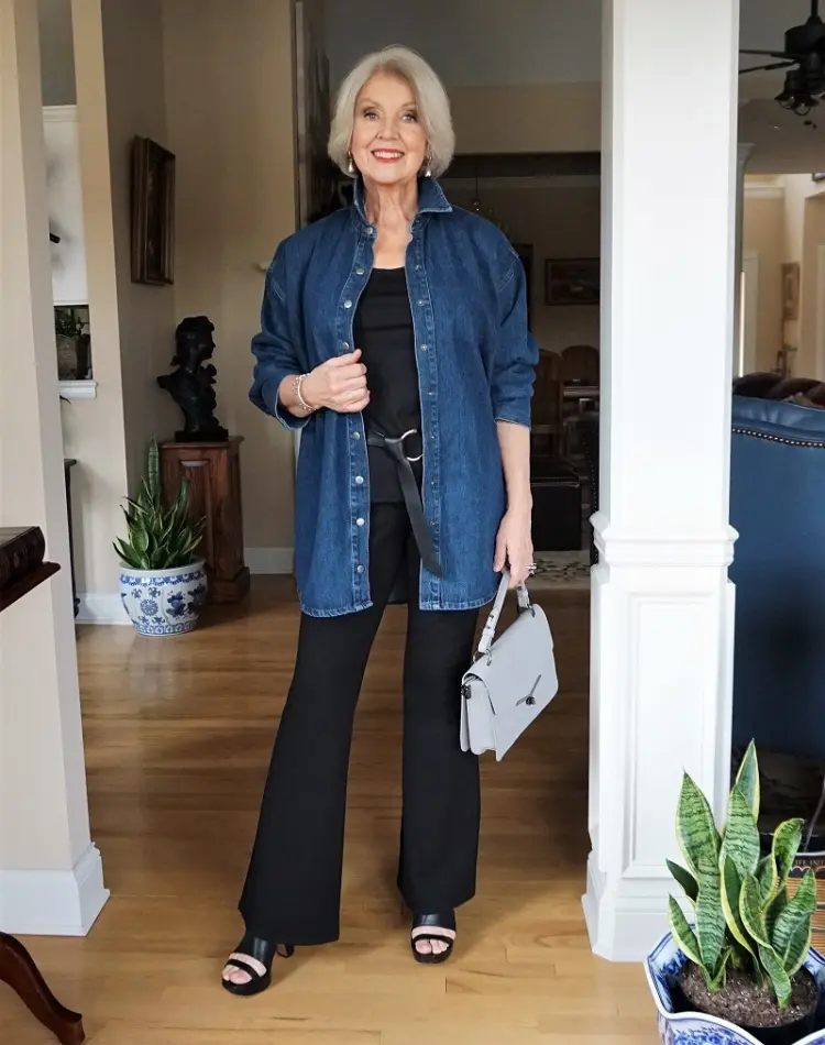 look moderne femme 50 ans automne 2023 veste en jeans