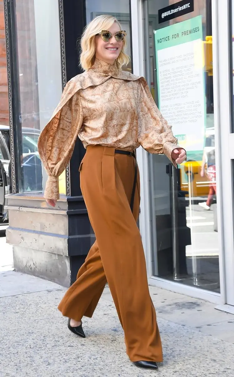 pantalon femme moderne look rajeunissant femme 60 ans