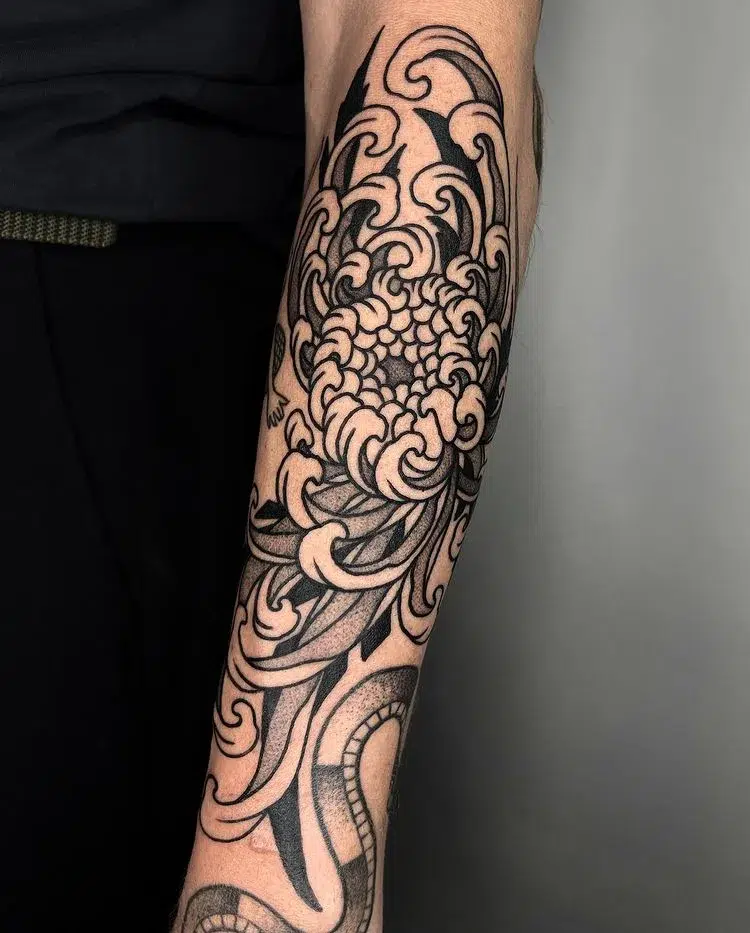 tatouage chrysanthème japonais contour noir femme homme