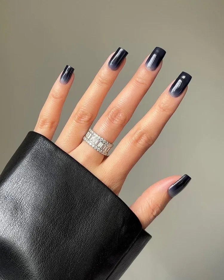 black nail theory instagram manucure noire ongles en gel ombré nails tiktok