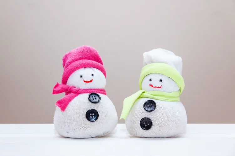 bricolage bonhomme de neige chaussette enfants maternelle gs école primaire