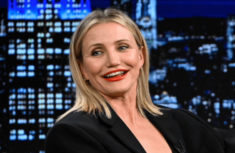 coiffure coupe courte rajeunissante cameron diaz femme 50 ans