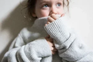 comment faire rétrécir un pull en laine maille lightitup now envato