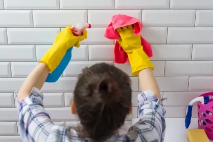 comment nettoyer les joints de coulis sales appliquer mélange bicarbonate péroxyde hydrogène borax citron