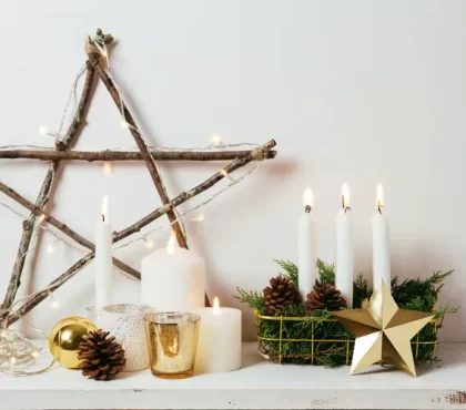 décoration de noël en bois grande étoile en brindilles guirlande lumineuse