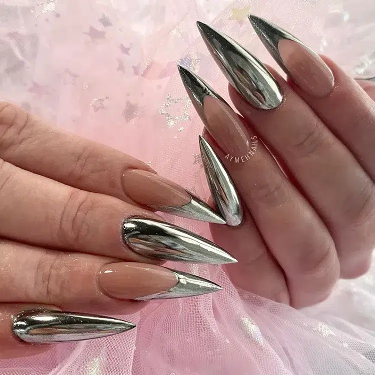nail art nouvel an chrome nails manucure argent métallique effet miroir