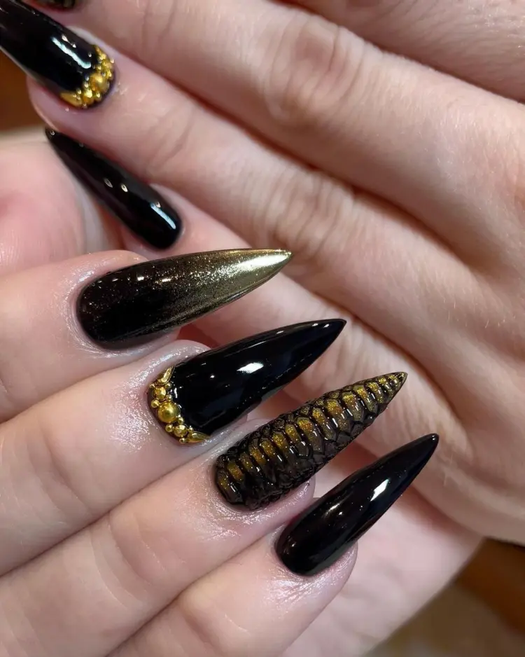 nail art tendance ongles longs noir moderne 2024 