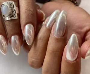 tendance manucure chromée ongles effet métal vernis métallisé