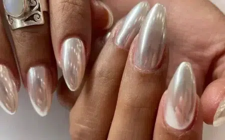 tendance manucure chromée ongles effet métal vernis métallisé