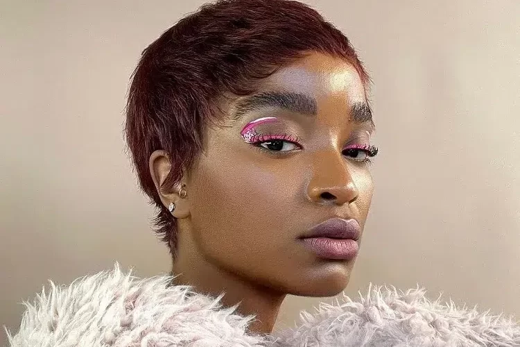 tendances cheveux femme 2024 coupes courtes pixie buzz cut crâne rasée