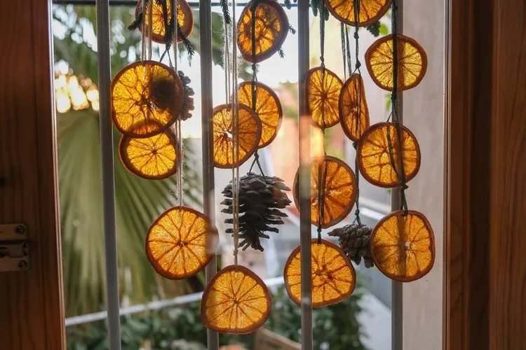 comment faire une guirlande avec des oranges séchées fenêtre d'intérieur