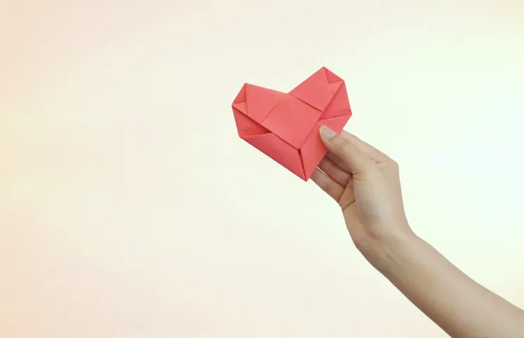 comment faire un coeur en papier par étapes idées origami faciles pliage accordéon sac