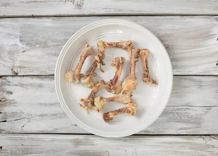 peut on donner viande os de poulet aux poules conseils alimentation restes alimentaires