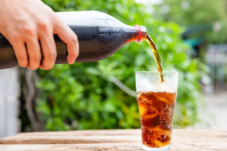 comment utiliser coca cola dans jardin engrais effets se débarrasser ravageurs