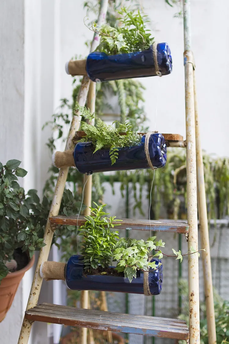fabriquer jardin suspendu bouteilles recyclees plantes balcon
