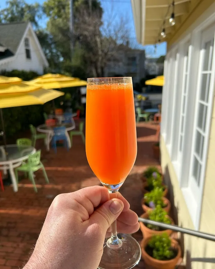 recette de cocktail de pâques au champagne facile mimosa prosecco jus de carottes brunch apéro pascal
