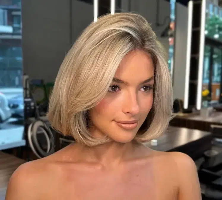 coupe au carré vintage style rétro années 90 victoria beckham posh bob tendance cheveux courts femme 2024