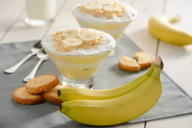 crème de banane recette de dessert avec cake cookies 