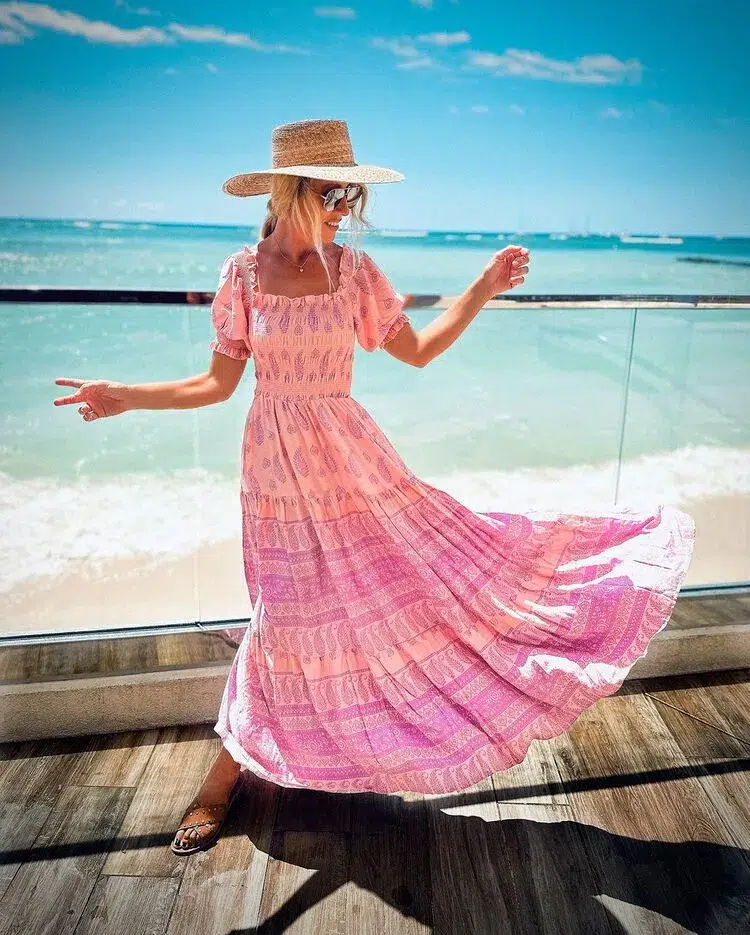 robe à taille haute rose tenue plage