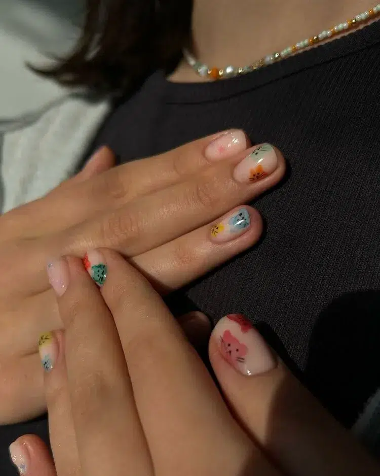 watercolor nails ongles courts avec fleurs