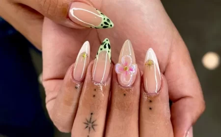 french manucure 3d tendance moderne fleurs Снимката на профила на nailsbytrinnie shop instagram