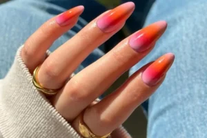 idée manucure été 2024 moderne aura trend couleur vernis disseynails instagram