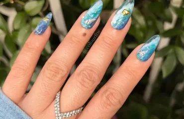 nail art marin ongles longs manucure bleue