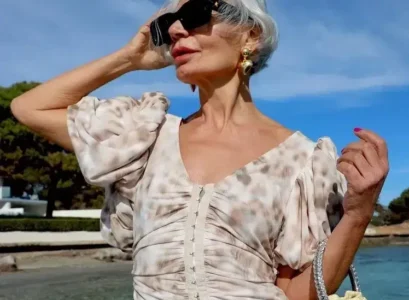 robe drapée longue manches bouffantes femme 50 ans tenue vacances soirée été