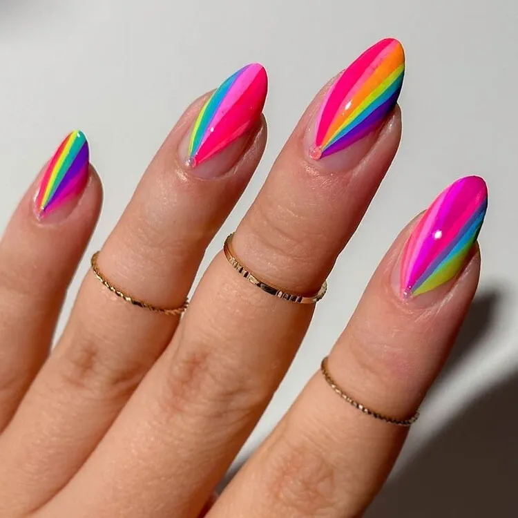 déco ongles haut en couleur pour les festivals d'été