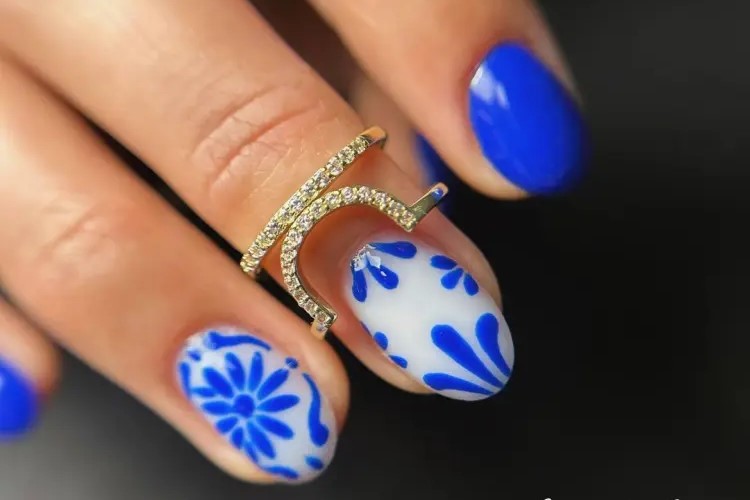 comment décorer ses ongles pour l'été 2024 nailscia instagram