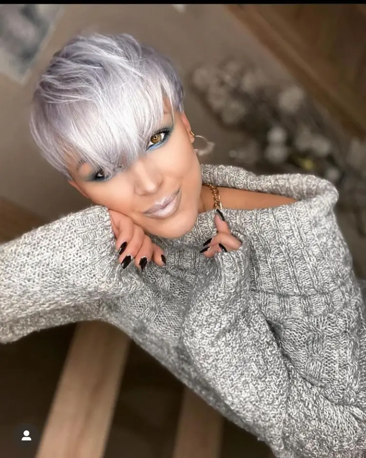 coupe pixie pour cheveux gris tendance nothingbutpixies instagram