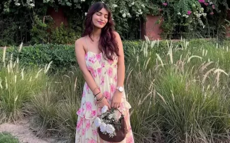 idée de tenue pour l'été avec robe longue florale thetanishasharma instagram
