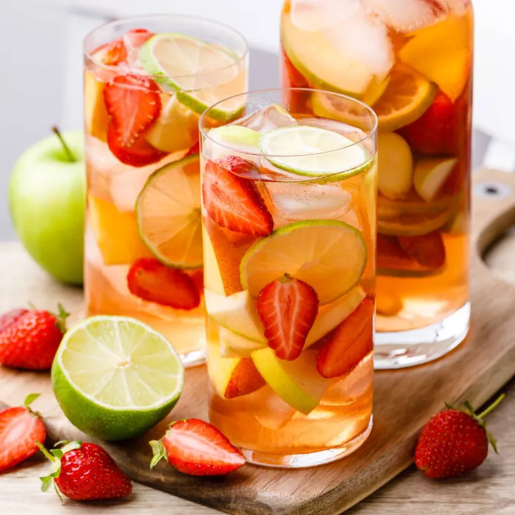 recette de sangria blanche avec des fruits d'été