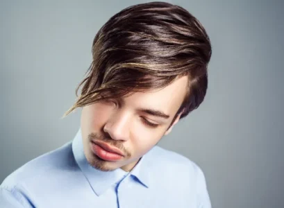 coupe homme avec frange longue