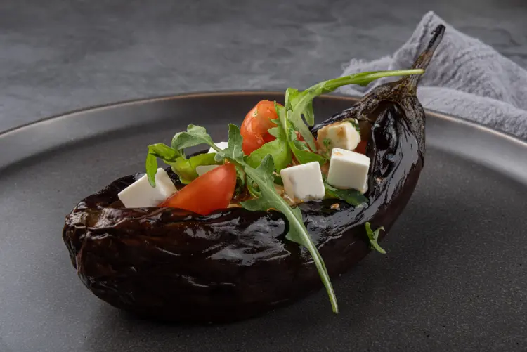 recette grecque avec des aubergines traditionnelle niindo shutterstock