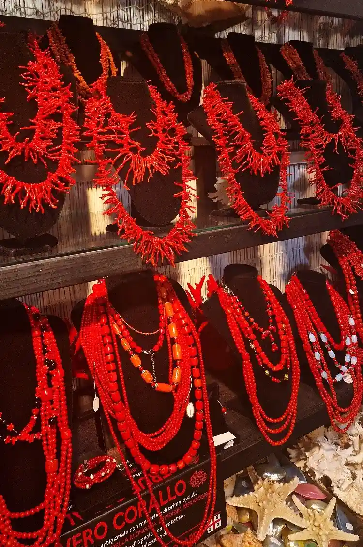 bijoux en corail rouge