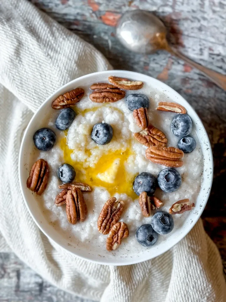 la crème de blé à faible teneur en glucides en guise de petit déjeuner