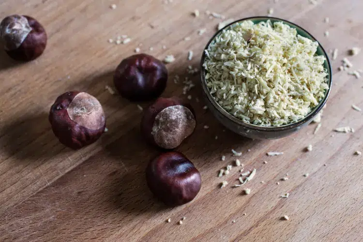 des copeaux de marrons d'inde pour des recettes de lessive maison