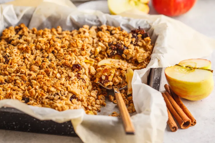 recette de gruau à la pomme et à la cannelle pour le petit déjeuner