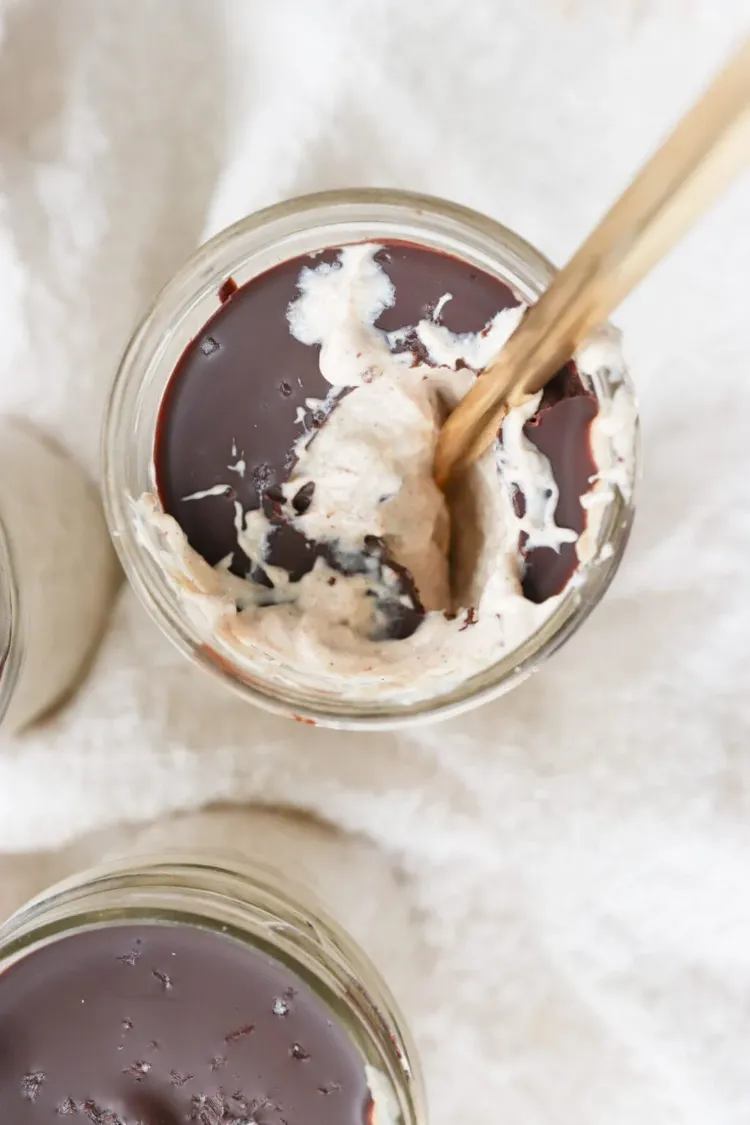 recette de petit déjeuner protéiné à préparer la veille avec flocons d'avoine et cottage