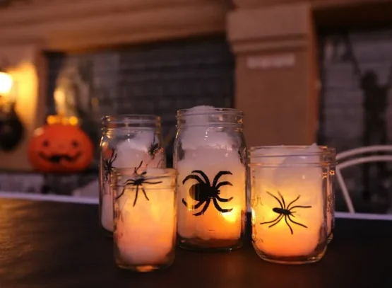Lanterne DIY avec des bocaux et des bougies LED